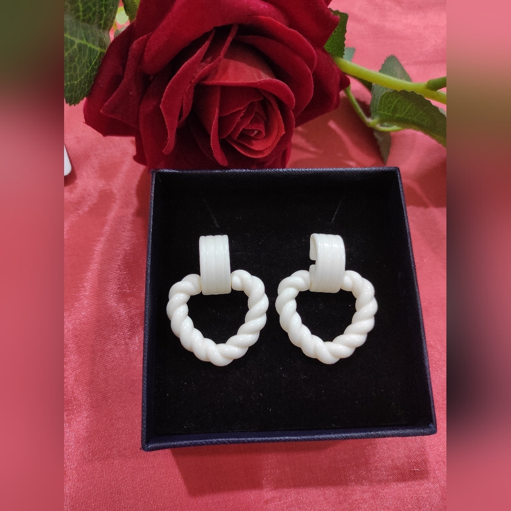 White Heart Earrings 🤍 - Picture 6 of 6